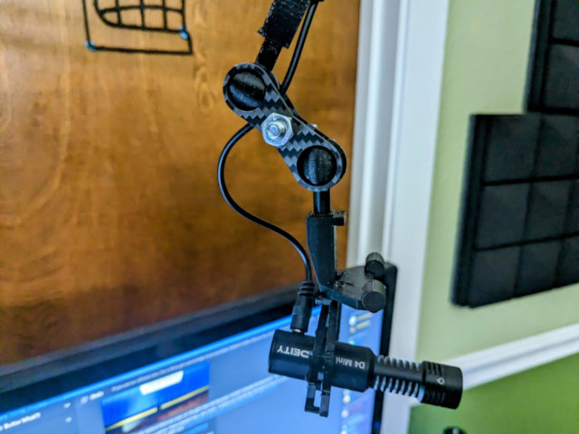 Deity D4 Mini shotgun mic in a 3D Printed Stand