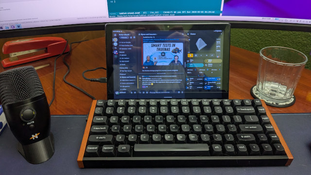 Macropad Tablet on my desk