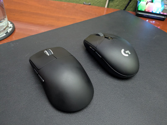 My VXE Dragonfly R1 Pro and my Logitech G305 side by side